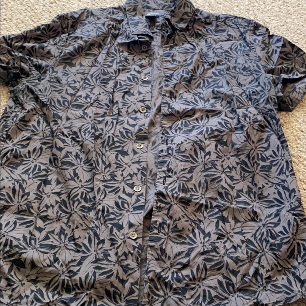 Kenneth Cole Button up shirt